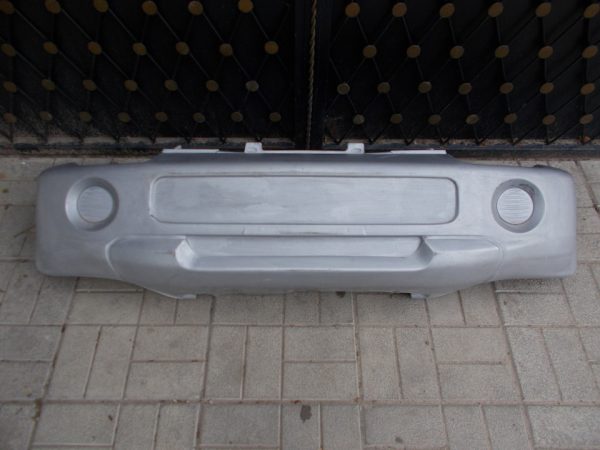 Стекло-пластиковый силовой передний бампер на Suzuki Jimny