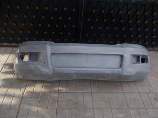 Стекло-пластиковый силовой передний бампер на Toyota Land Cruiser Prado 120