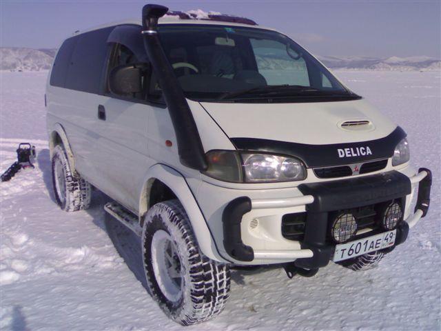 Фендера Mitsubishi Delica 95-96 год (до рестайлинг) Фендера Mitsubishi Delica 95-96 год (до рестайлинг)