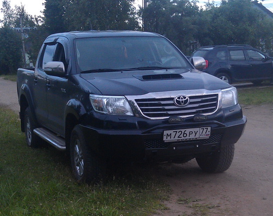 Москва - силовой бампер на Toyota HILUX