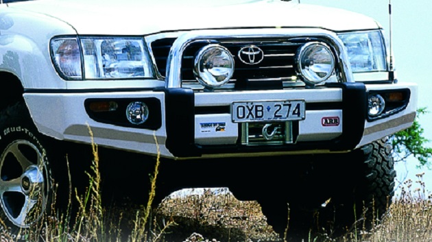 Бампер передний ARB Sahara для Toyota Land Cruiser 105 до 2002 года.