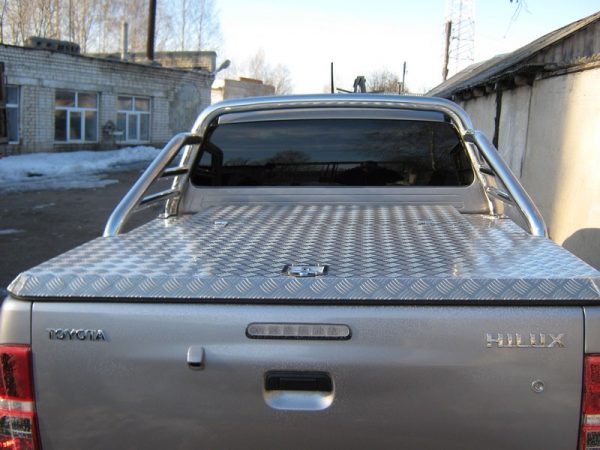 Силовая алюминиевая крышка "LIMITED" для Тойота Хайлюкс с дугами типа "спорт бар"
