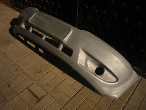 Стекло-пластиковый силовой бампер на УАЗ Патриот в сборе с усилителем