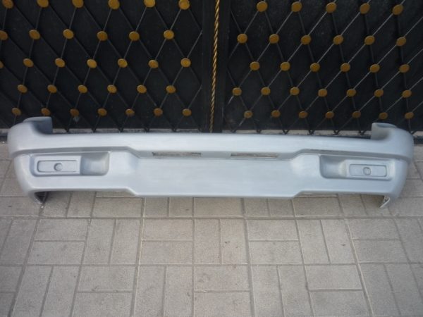 Стекло-пластиковый силовой задний бампер на Chevrolet Niva