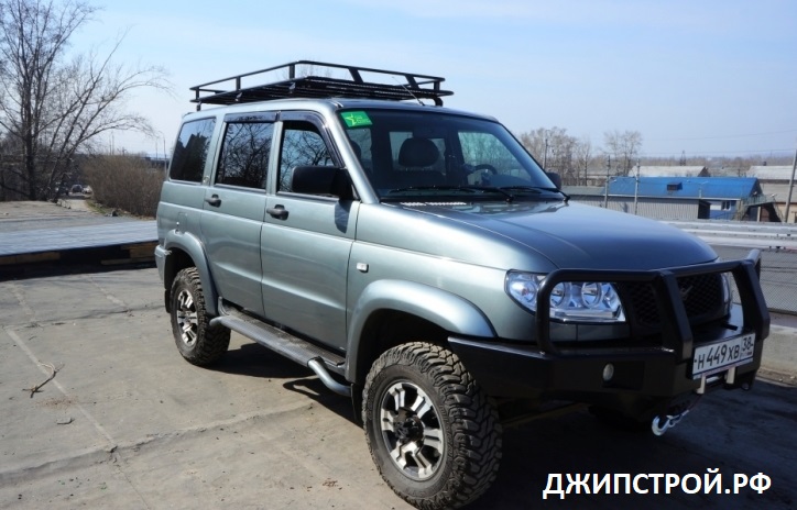 Багажник экспедиционный на УАЗ Патриот с креплениями на водостоки